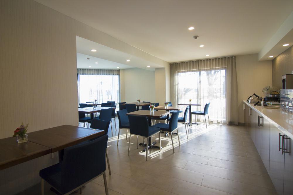 Comfort Inn Montreal Aeroport Pointe-Claire Luaran gambar