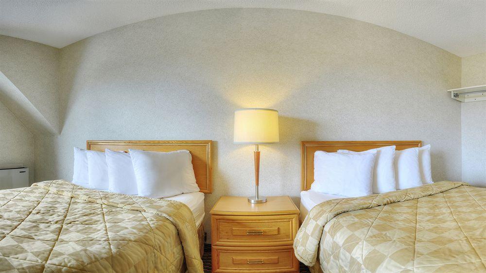 Comfort Inn Montreal Aeroport Pointe-Claire Luaran gambar