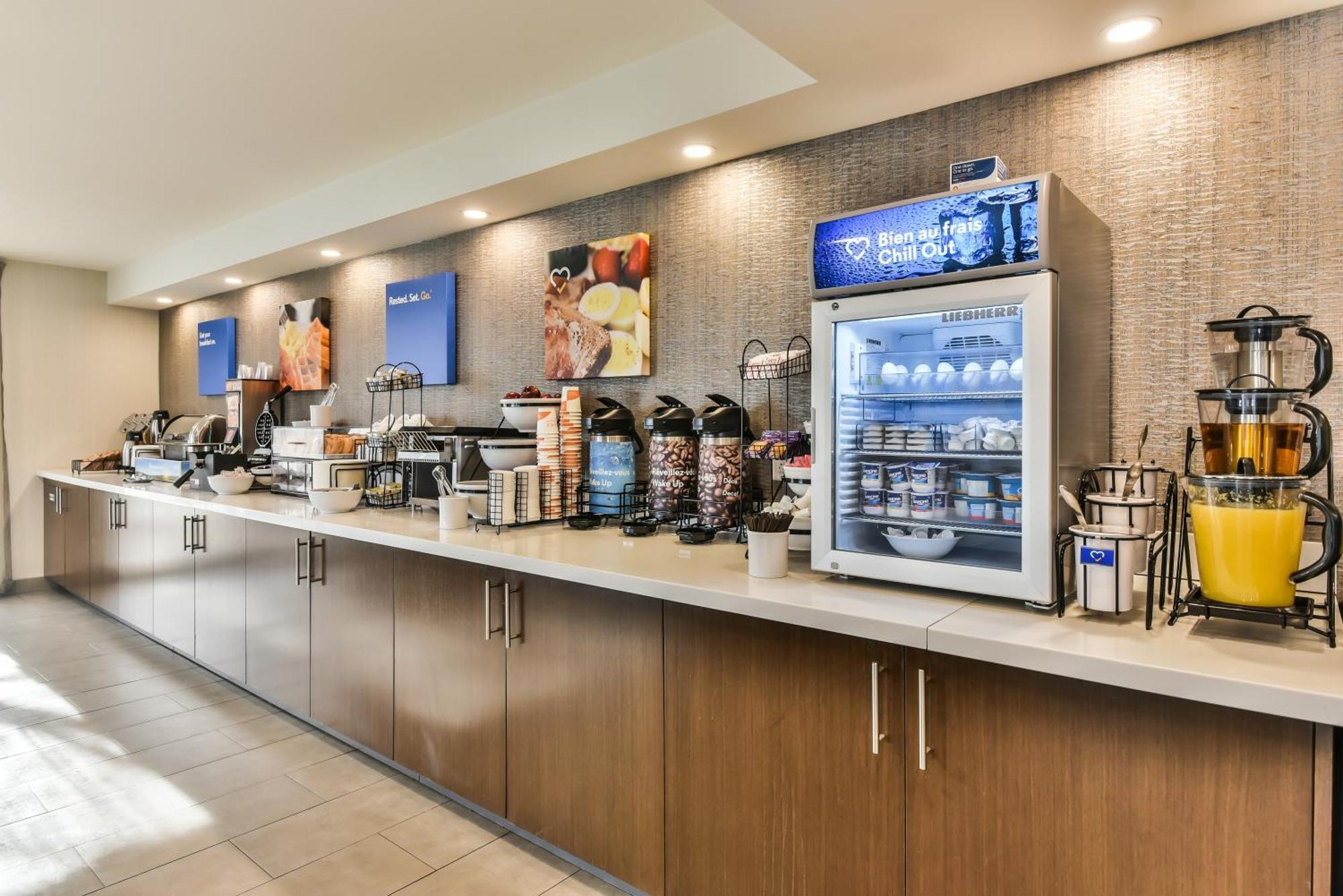 Comfort Inn Montreal Aeroport Pointe-Claire Luaran gambar