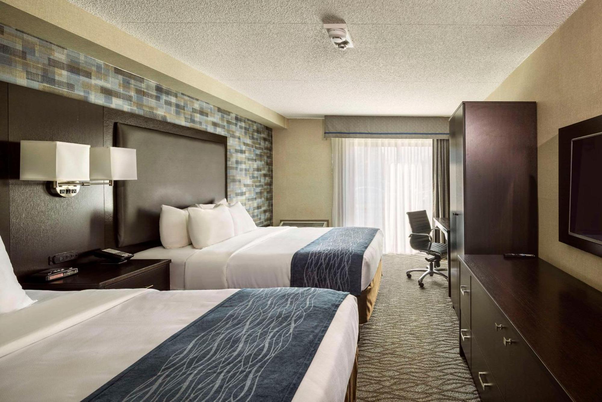 Comfort Inn Montreal Aeroport Pointe-Claire Luaran gambar