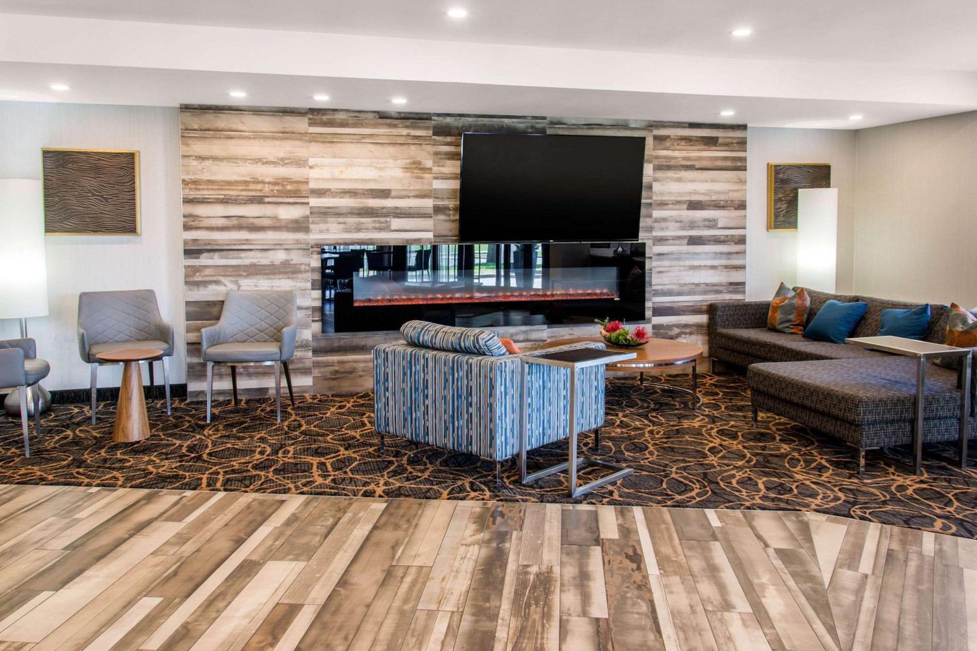 Comfort Inn Montreal Aeroport Pointe-Claire Luaran gambar