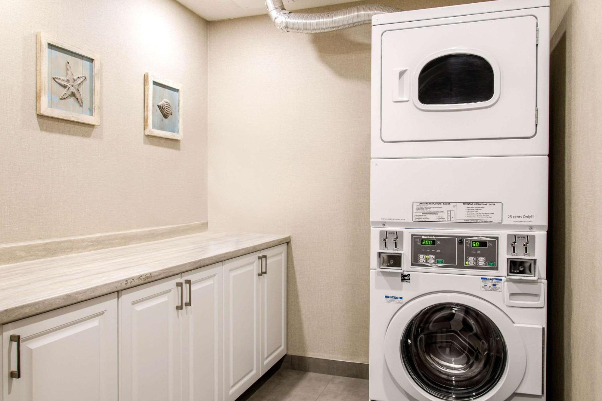 Comfort Inn Montreal Aeroport Pointe-Claire Luaran gambar