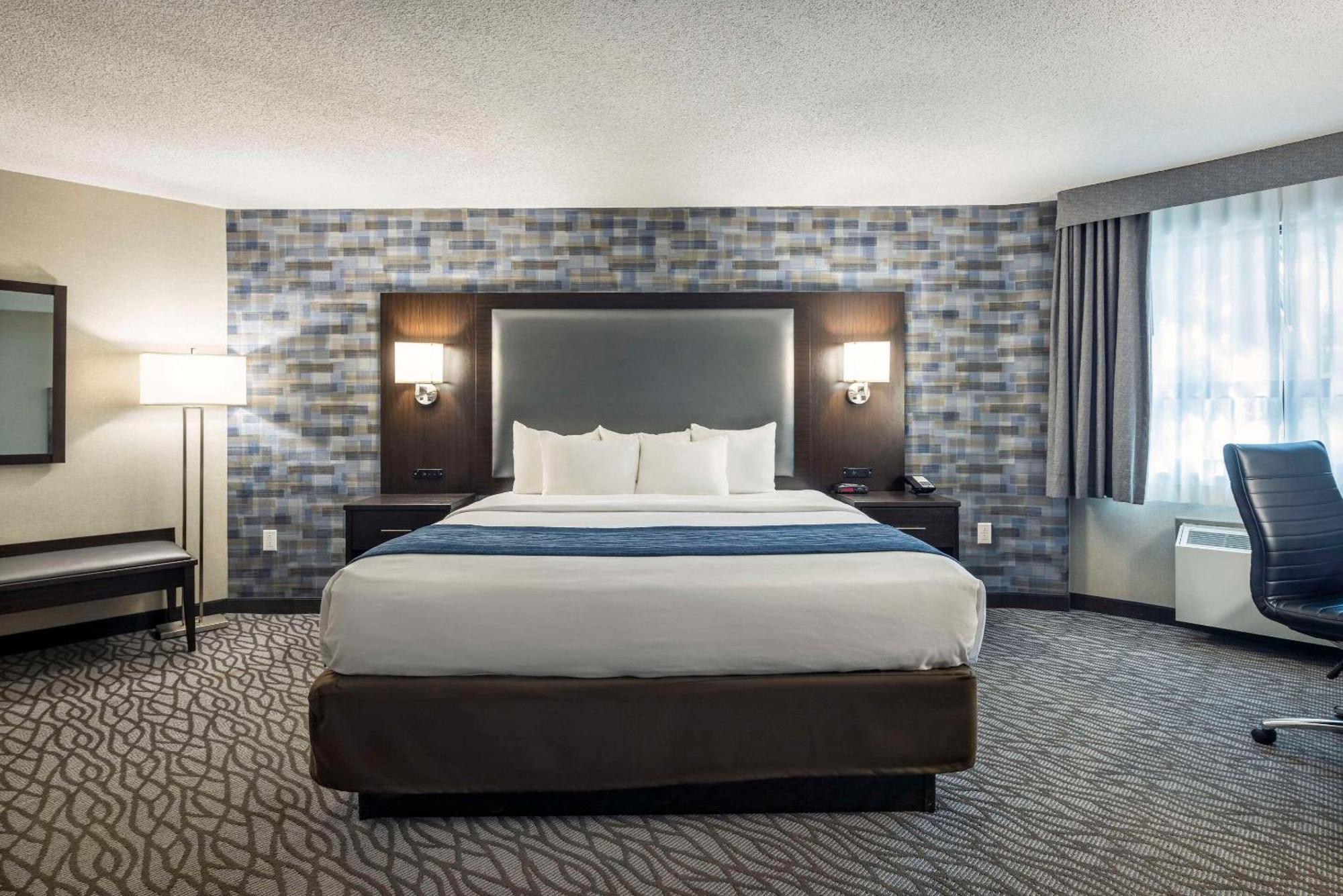 Comfort Inn Montreal Aeroport Pointe-Claire Luaran gambar