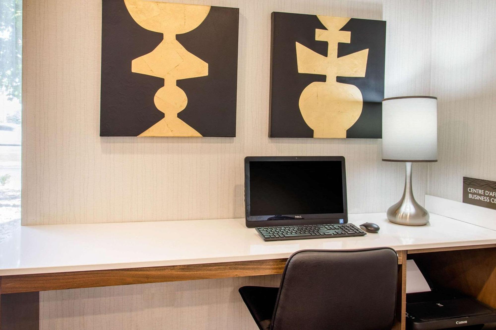 Comfort Inn Montreal Aeroport Pointe-Claire Luaran gambar