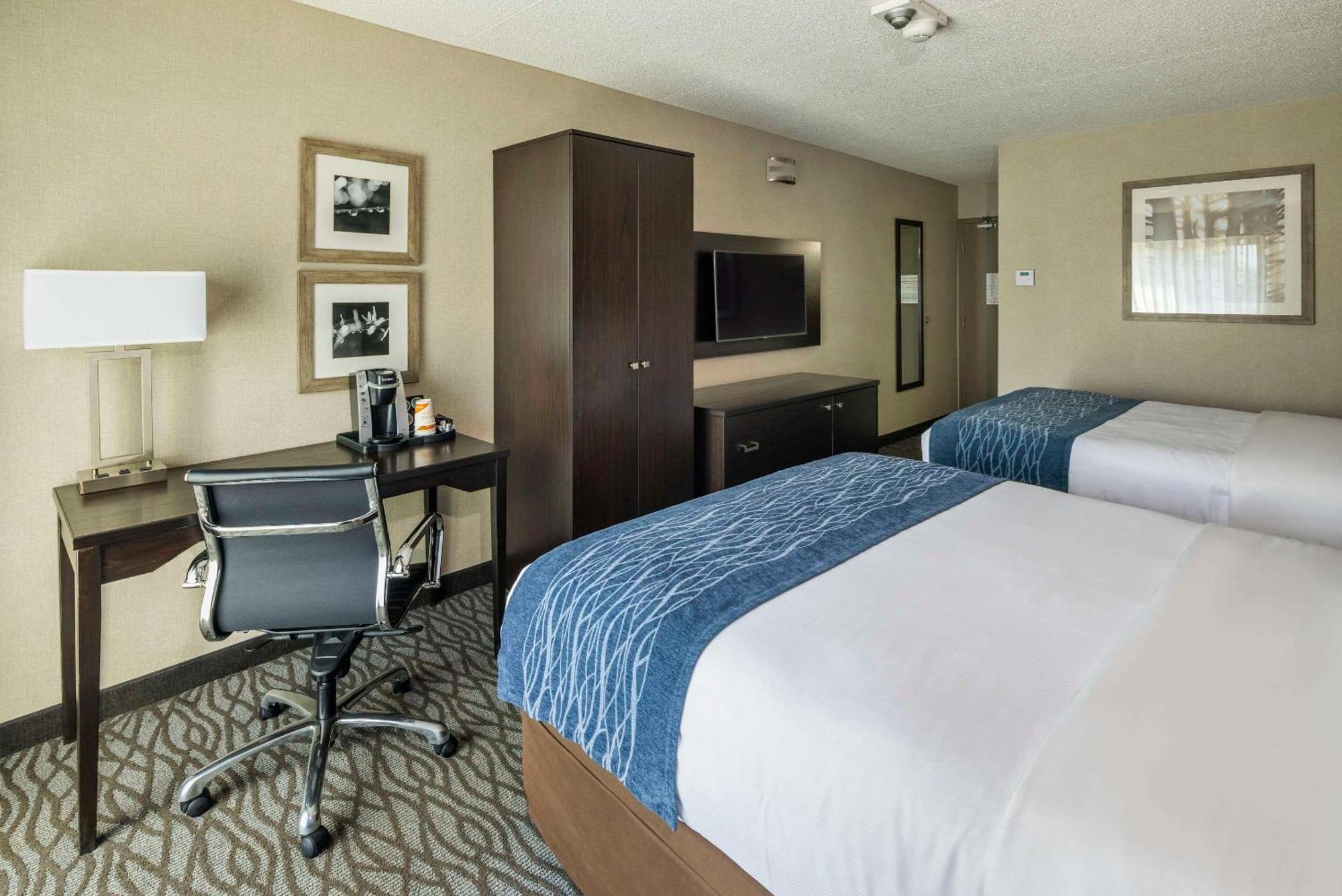 Comfort Inn Montreal Aeroport Pointe-Claire Luaran gambar