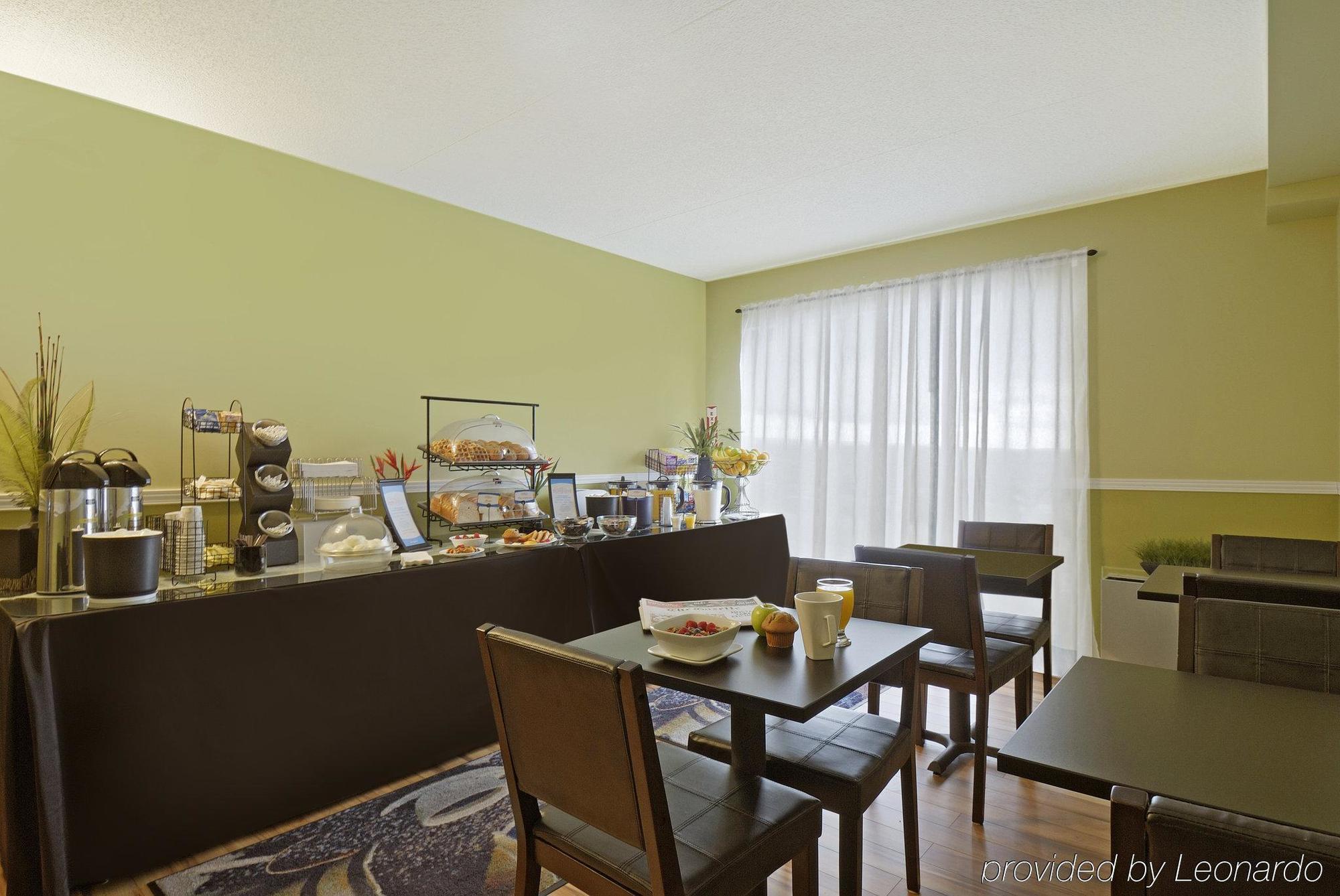 Comfort Inn Montreal Aeroport Pointe-Claire Restoran gambar