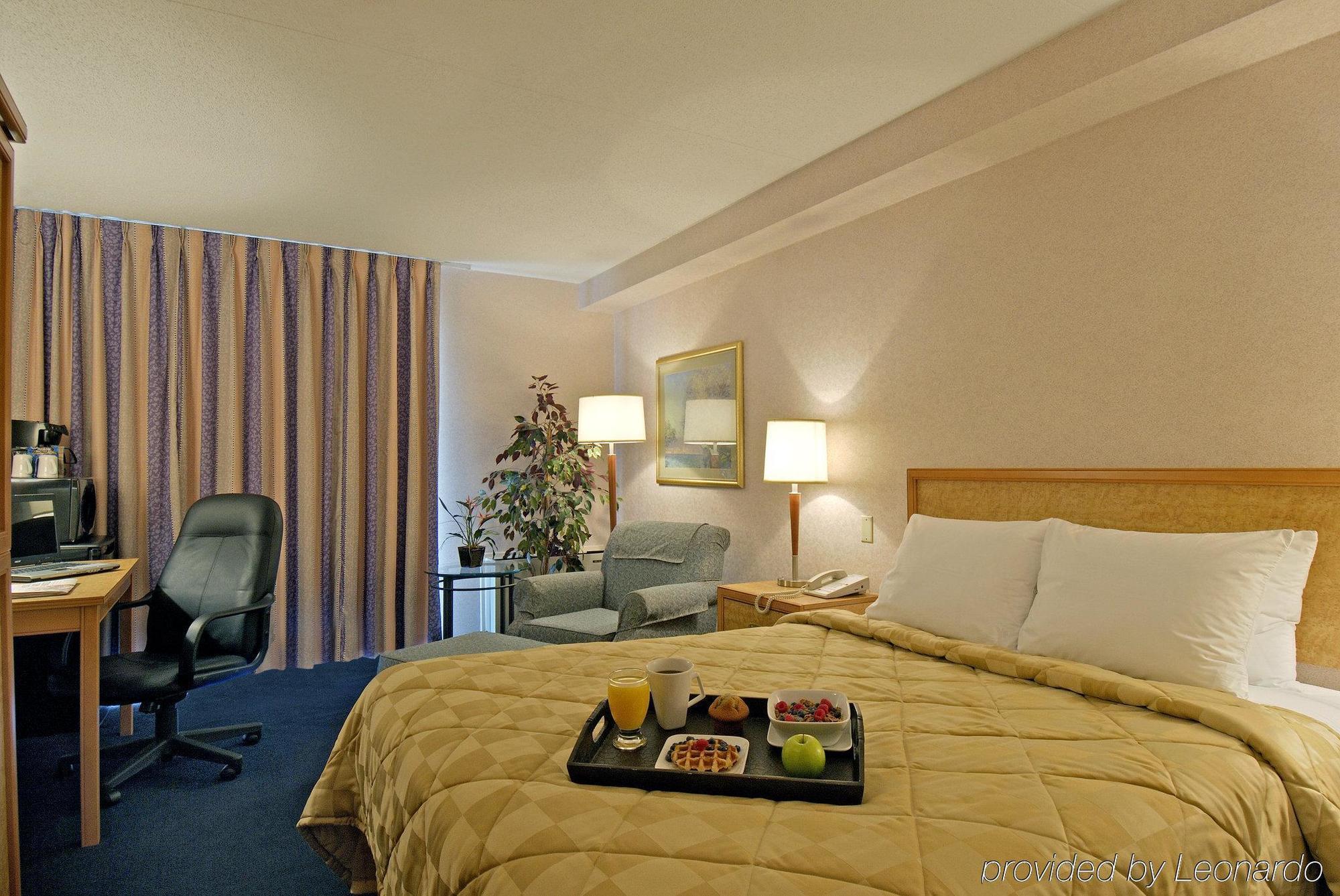 Comfort Inn Montreal Aeroport Pointe-Claire Luaran gambar