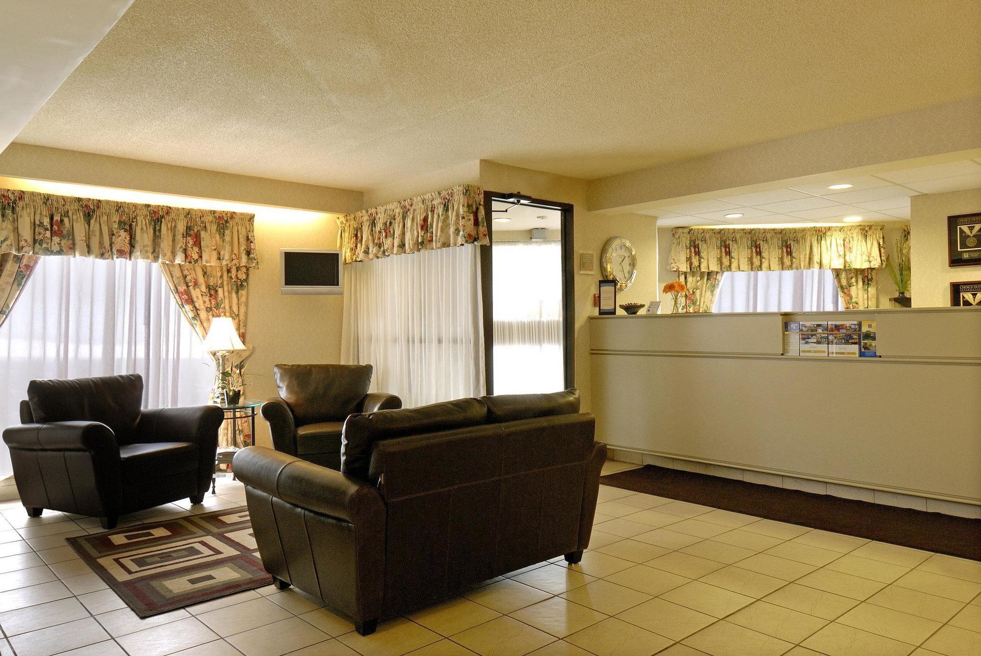 Comfort Inn Montreal Aeroport Pointe-Claire Luaran gambar