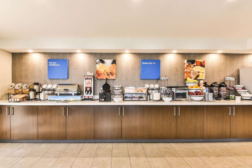 Comfort Inn Montreal Aeroport Pointe-Claire Restoran gambar