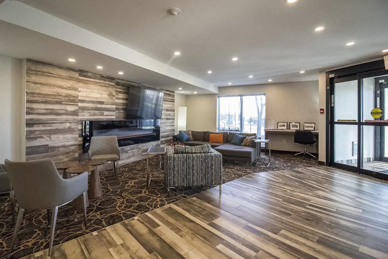 Comfort Inn Montreal Aeroport Pointe-Claire Luaran gambar