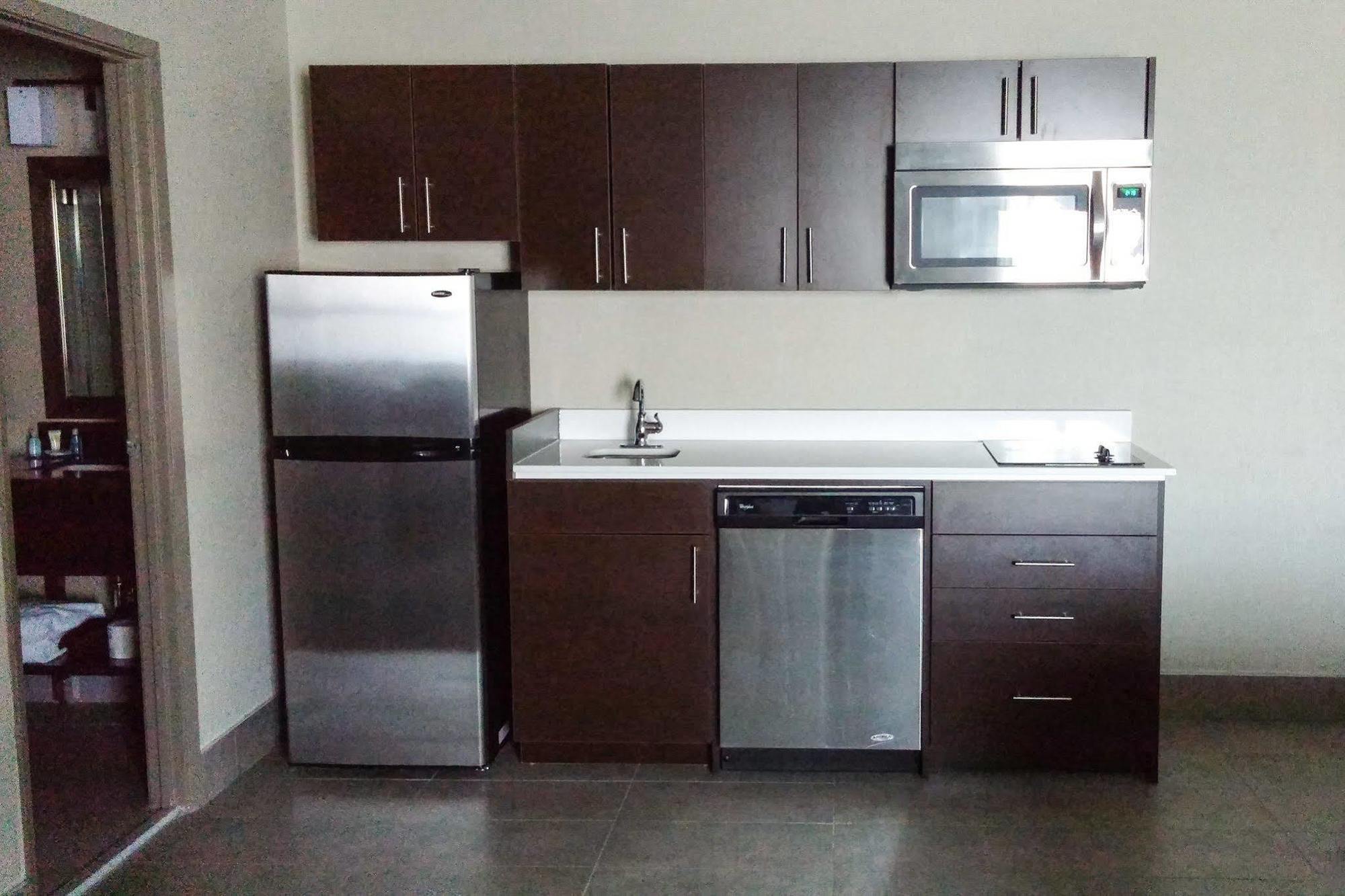 Comfort Inn Montreal Aeroport Pointe-Claire Luaran gambar