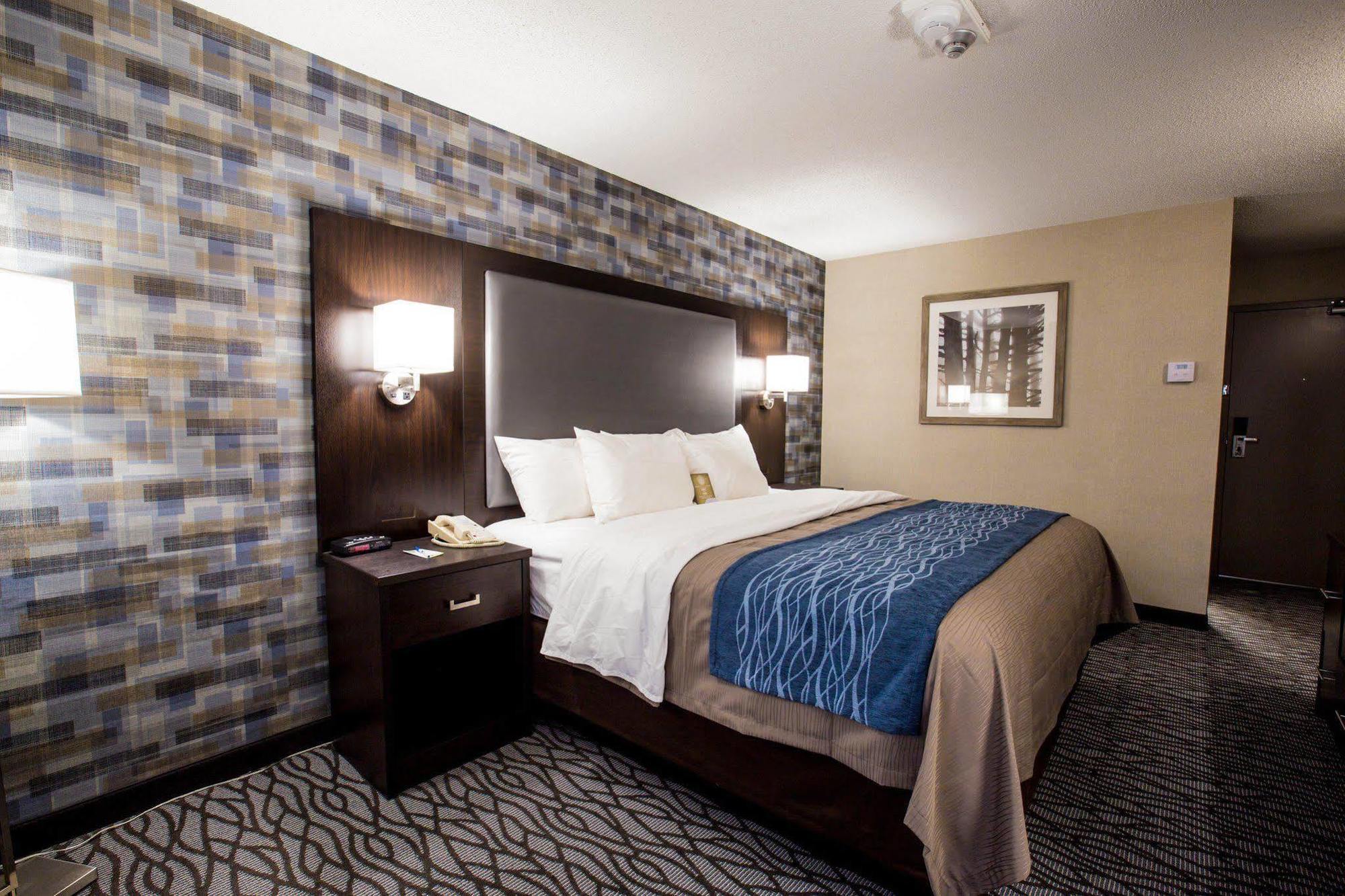 Comfort Inn Montreal Aeroport Pointe-Claire Luaran gambar