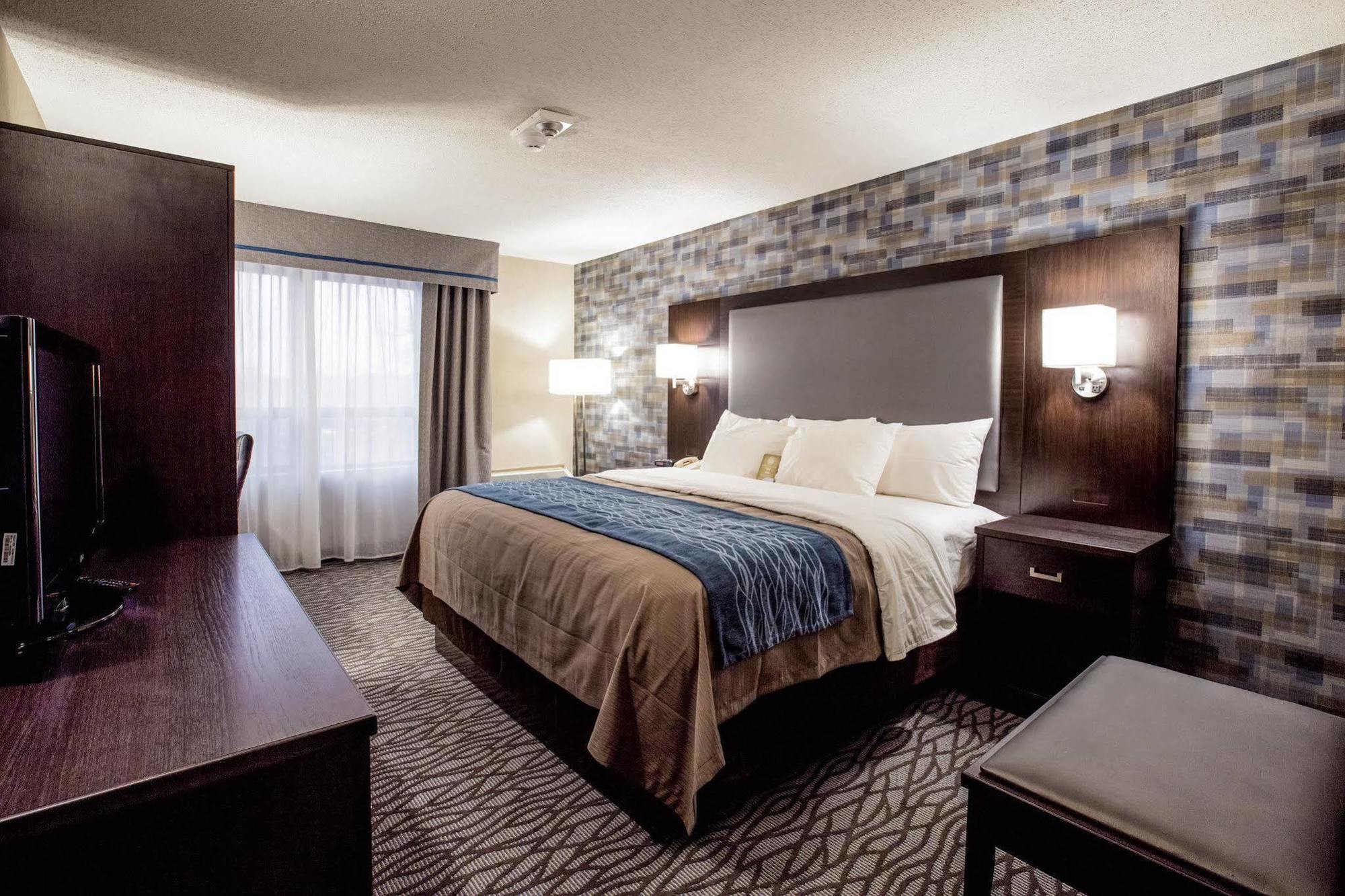 Comfort Inn Montreal Aeroport Pointe-Claire Luaran gambar