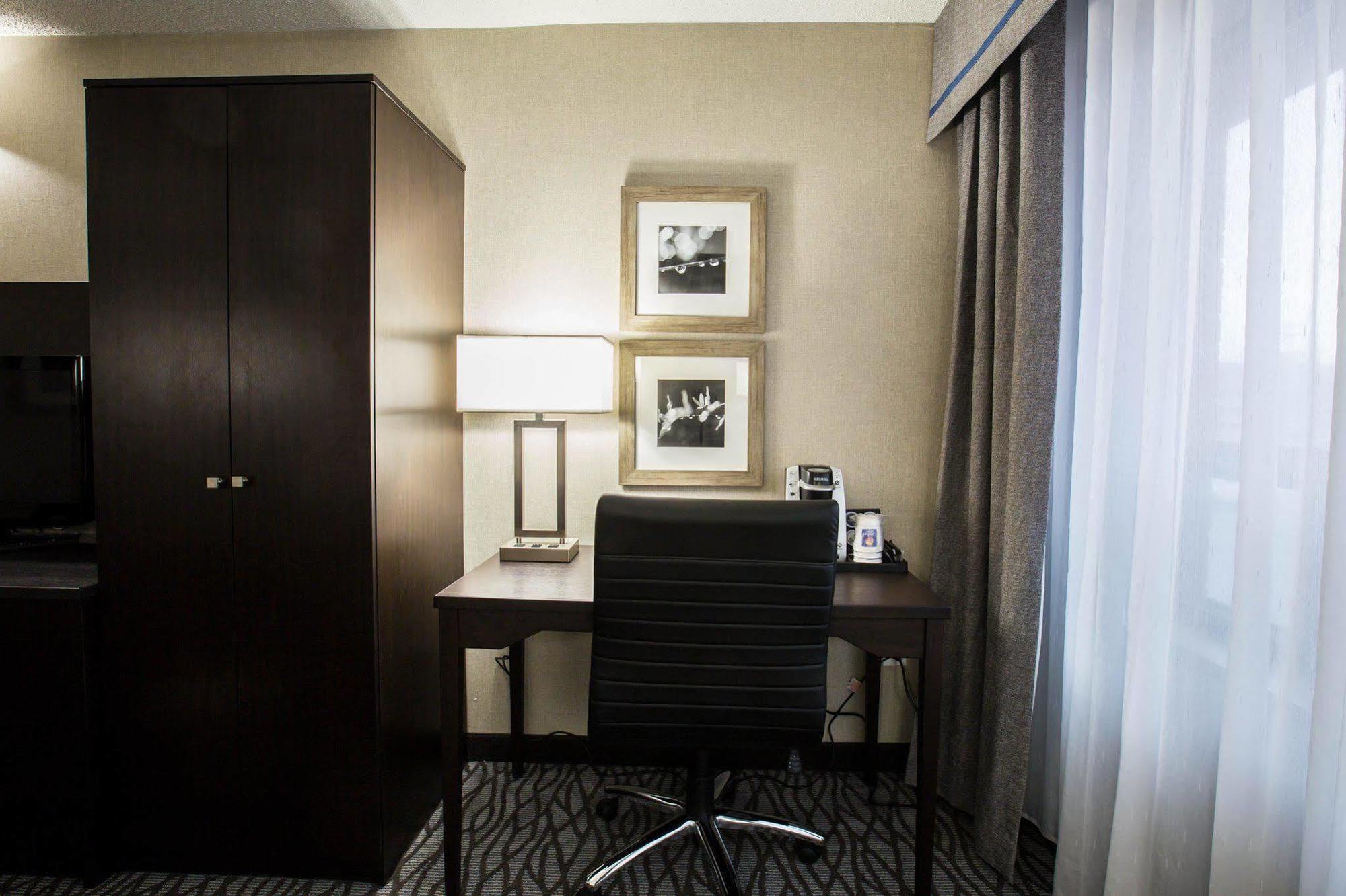 Comfort Inn Montreal Aeroport Pointe-Claire Luaran gambar